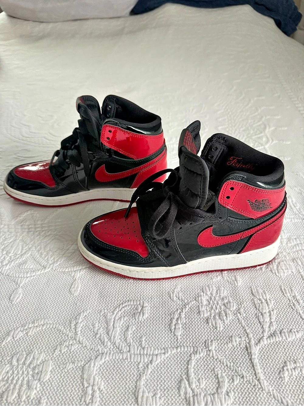 Nike Air Jordan 1 Retro High OG High-Top Sneakers in Black & Red US 5Y